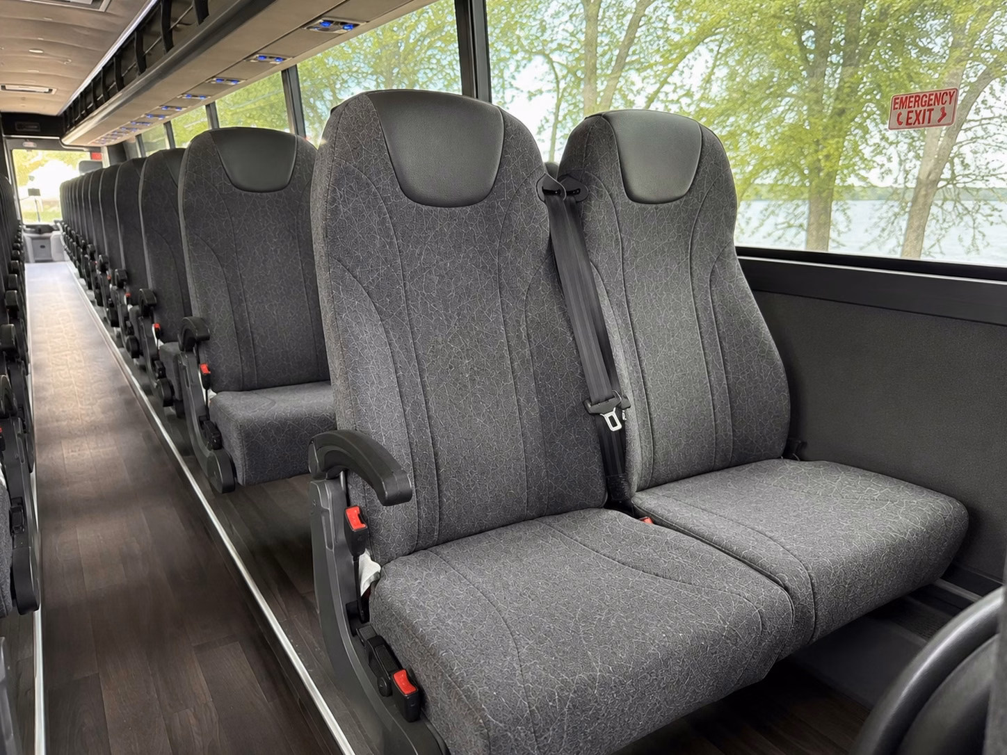 cedar rapids airport transfer charter bus rentals