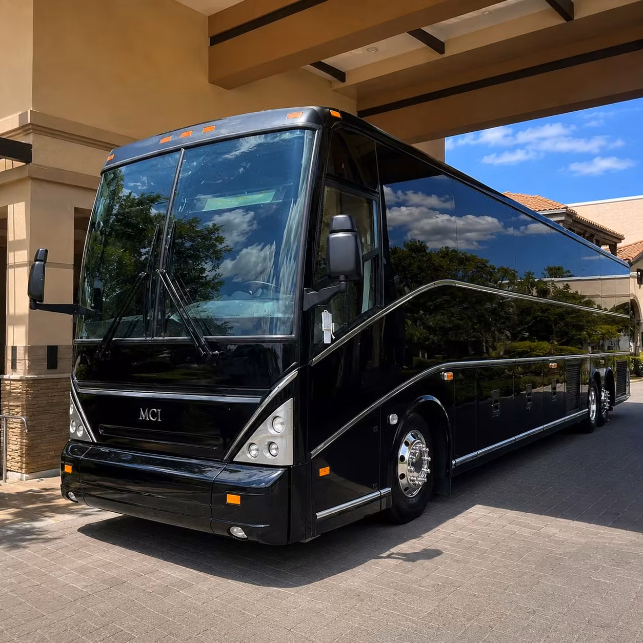 cedar rapids wedding guest shuttles that keep your big day on schedule